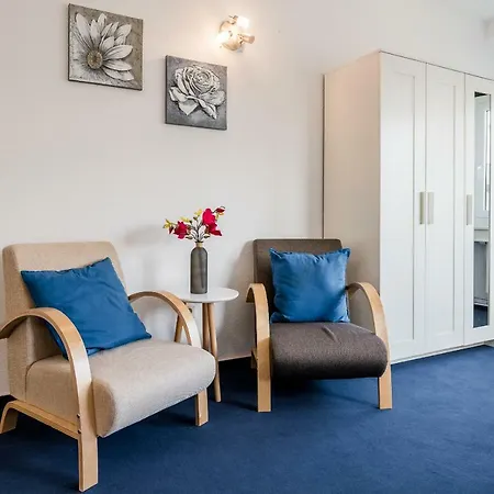 Ferienwohnung * Hürth